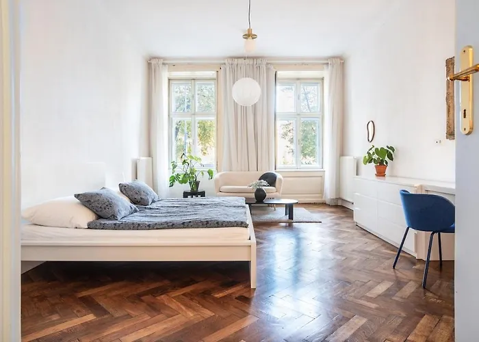 Renovated Historical In The Center Of Lägenhet