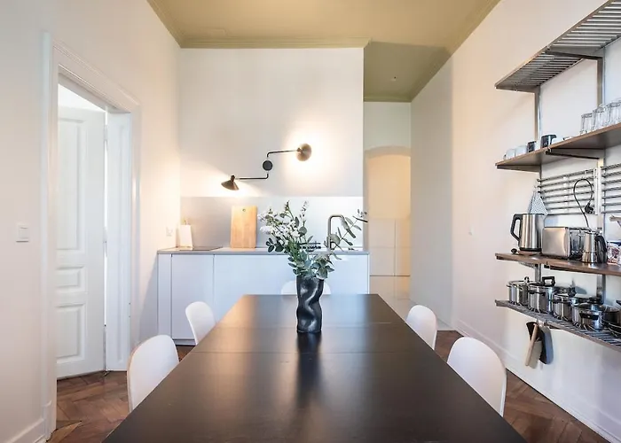 Renovated Historical In The Center Of